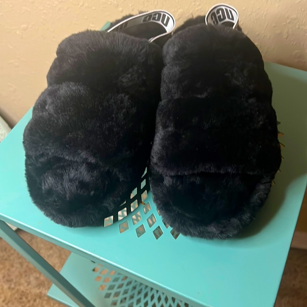New UGG Fluff Yeah Slide Womens Slippers 1095119 Black White Size 11 NWT
